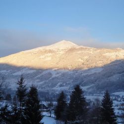 Unser Blick auf die Skischaukel St.Michael-Mauterndorf (Speiereck).jpg